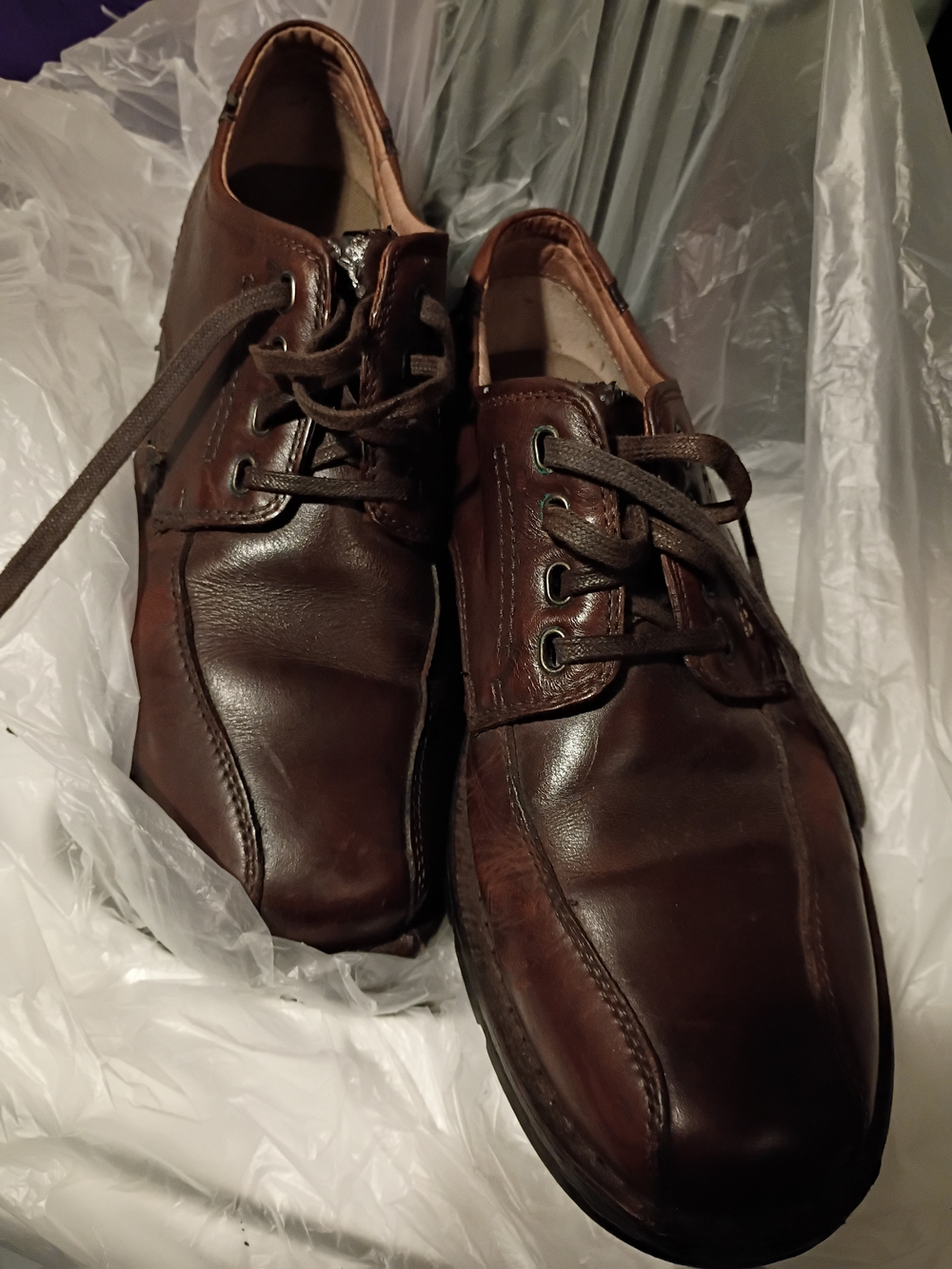 Clarks Brown Leather Lace-Up Oxfords